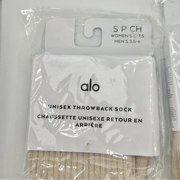 NWT Alo Yoga BUNDLE 4x Unisex Throwback Socks, Bone White 4 Pairs 8 Socks Total